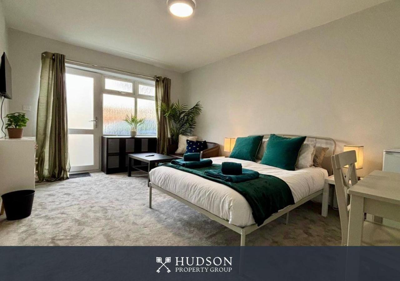 Donnington Apartments - Studio 1 Telford Zewnętrze zdjęcie